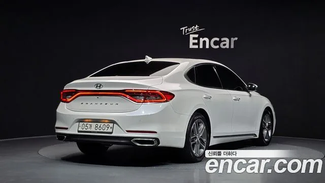 2018 Hyundai Grandeur, foto 2