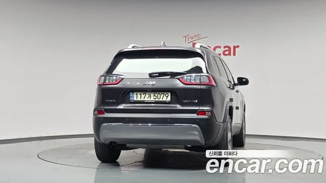 2021 Jeep Cherokee, foto 3