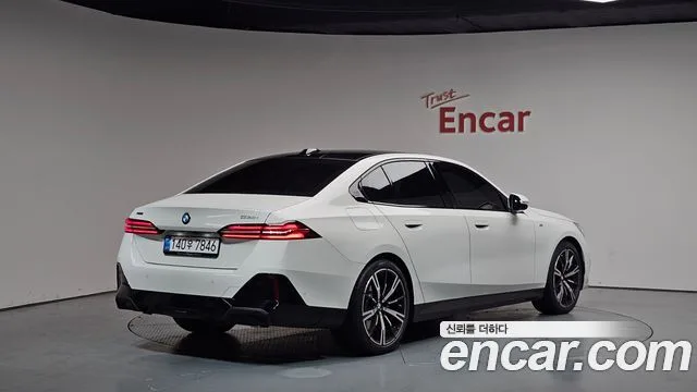 2025 BMW 5-Series