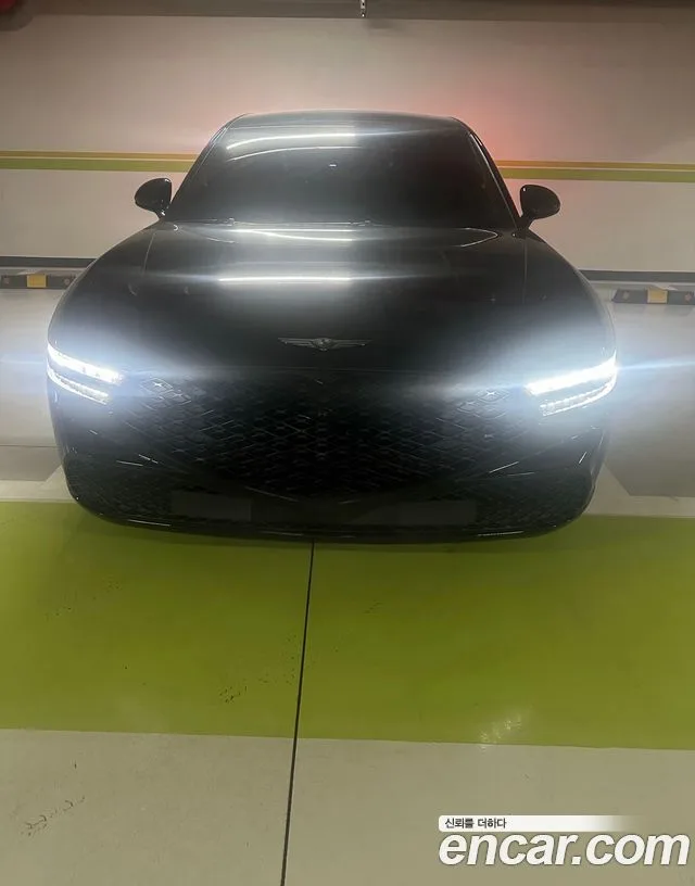 2023 Genesis G90