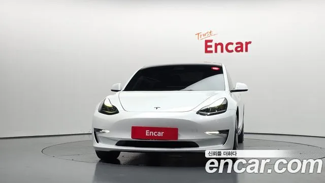 2022 Tesla Model 3, foto 3