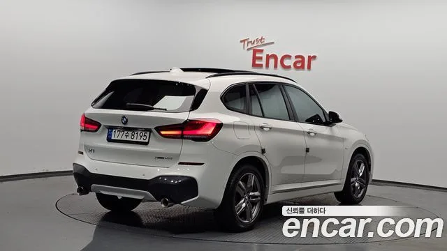 2022 BMW X1
