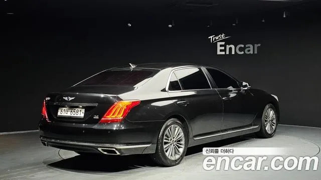 2018 Genesis EQ900, foto 2