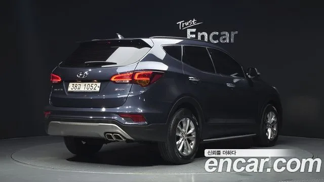 2017 Hyundai Santa Fe, foto 2