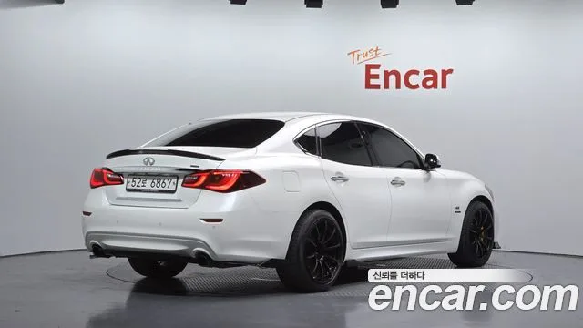 2019 Infiniti Q70