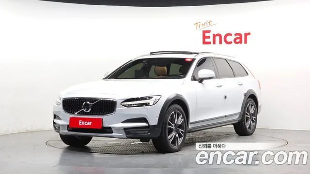 2017 Volvo V90