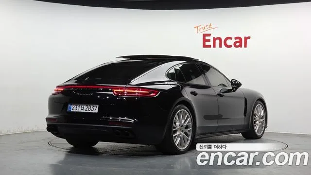 2018 Porsche Panamera, foto 2