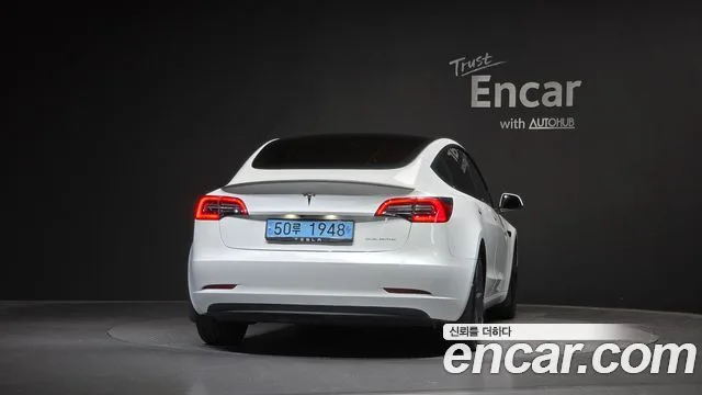 2022 Tesla Model 3, foto 3