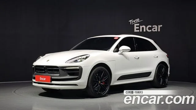 2023 Porsche Macan
