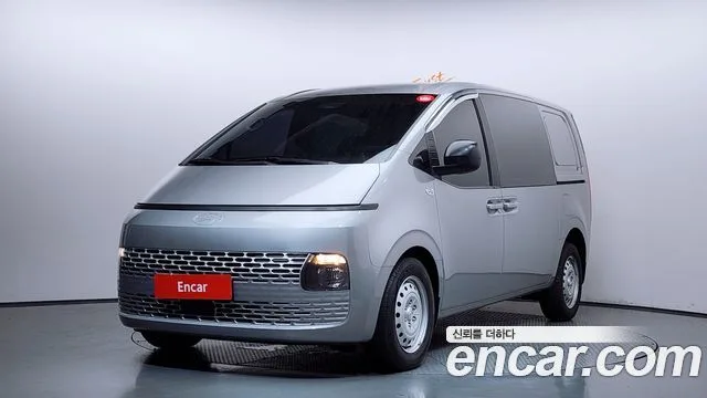 2025 Hyundai Staria