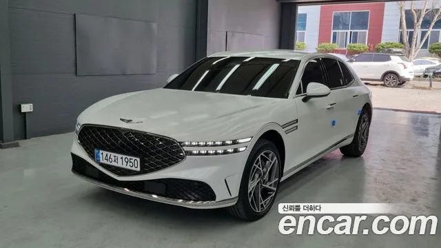 2023 Genesis G90