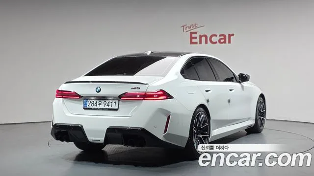 2025 BMW M5
