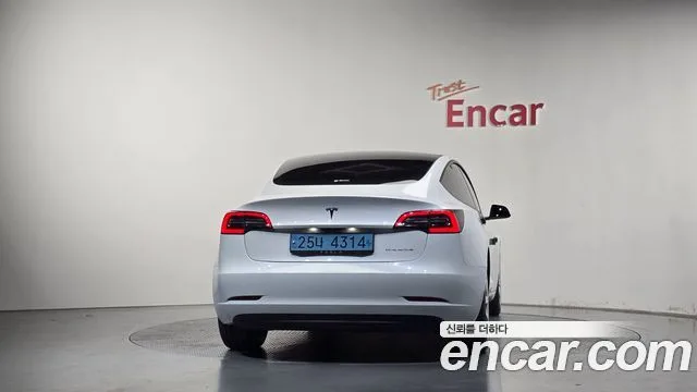 2021 Tesla Model 3, foto 3