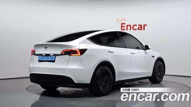 2024 Tesla Model Y