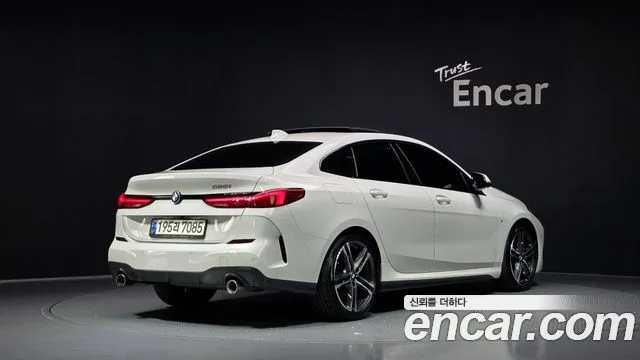 2021 BMW 2-Series, foto 2