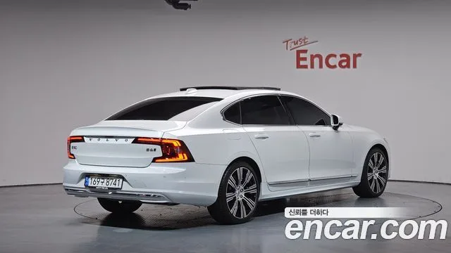 2024 Volvo S90