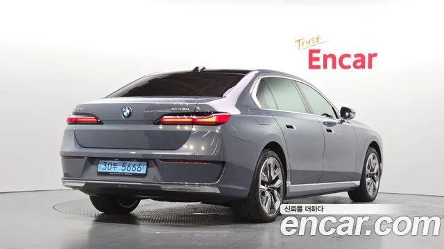 2023 BMW i7, foto 2