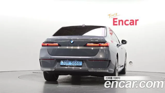 2023 BMW i7, foto 4