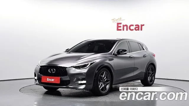 2017 Infiniti Q30