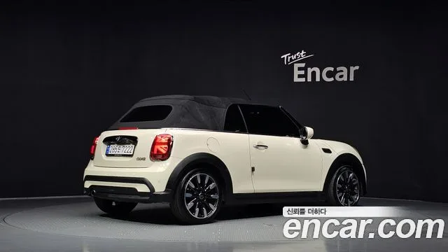 2022 Mini Cooper Convertible, foto 2