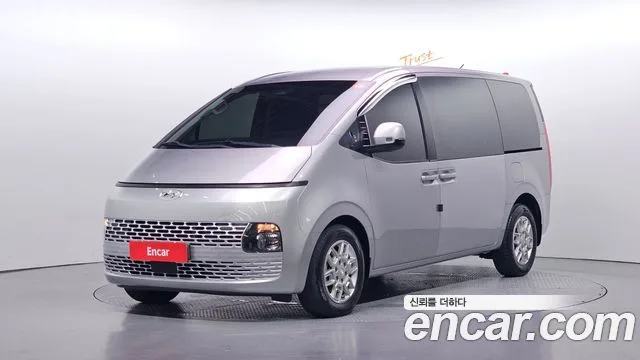 2023 Hyundai Staria