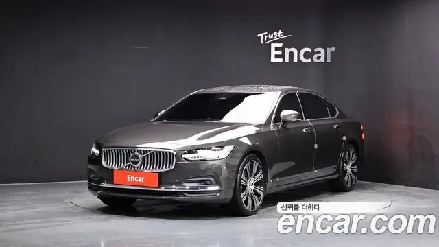 2023 Volvo S90