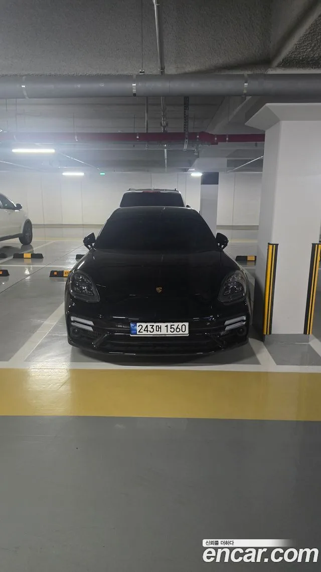 2022 Porsche Panamera