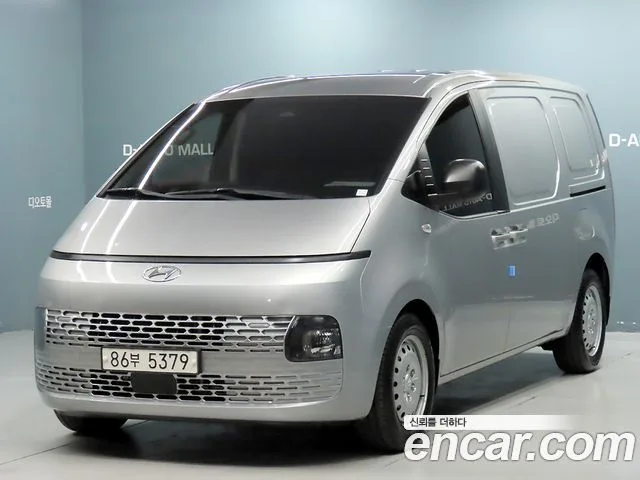 2022 Hyundai Staria