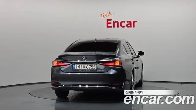 2025 Lexus ES, foto 4