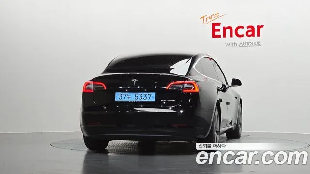 2020 Tesla Model 3, foto 3