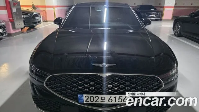 2022 Genesis G90
