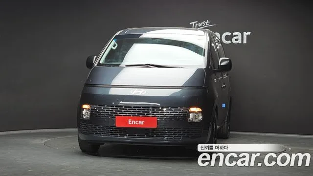 2025 Hyundai Staria, foto 3