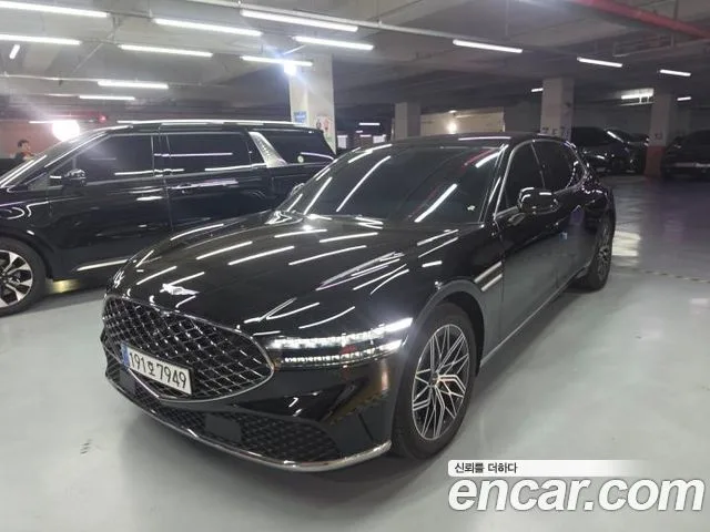 2023 Genesis G90