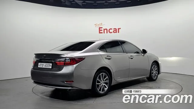 2018 Lexus ES, foto 2