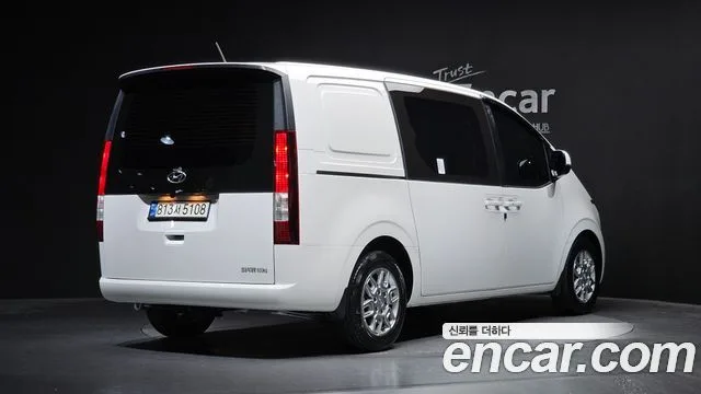 2022 Hyundai Staria