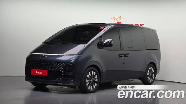 2023 Hyundai Staria