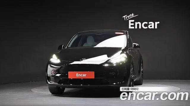 2024 Tesla Model Y, foto 2