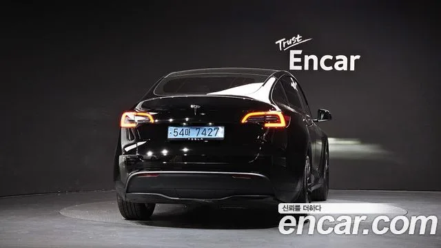 2024 Tesla Model Y, foto 3