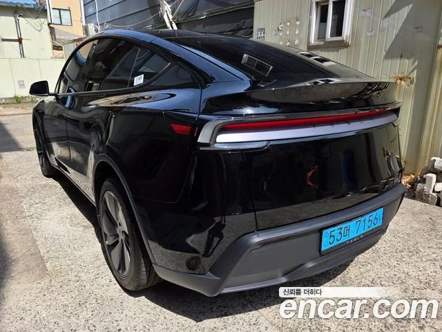 2026 Tesla Model Y, foto 2