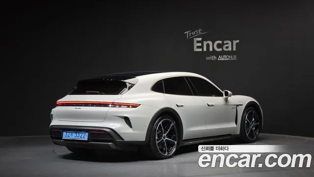 2025 Porsche Taycan
