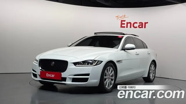 2018 Jaguar XE
