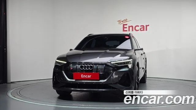 2022 Audi e-tron, foto 3
