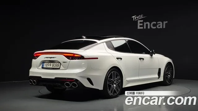 2023 Kia Stinger, foto 2