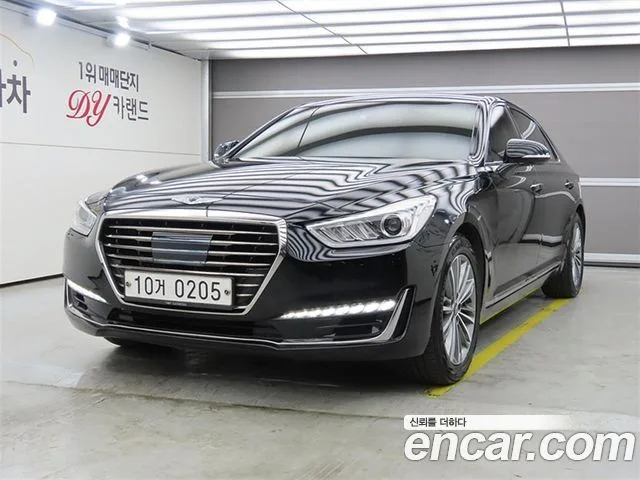 2016 Genesis EQ900