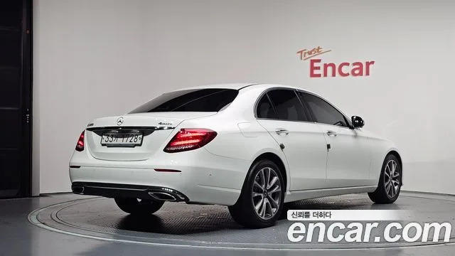 2019 Mercedes-Benz E-Class, foto 2