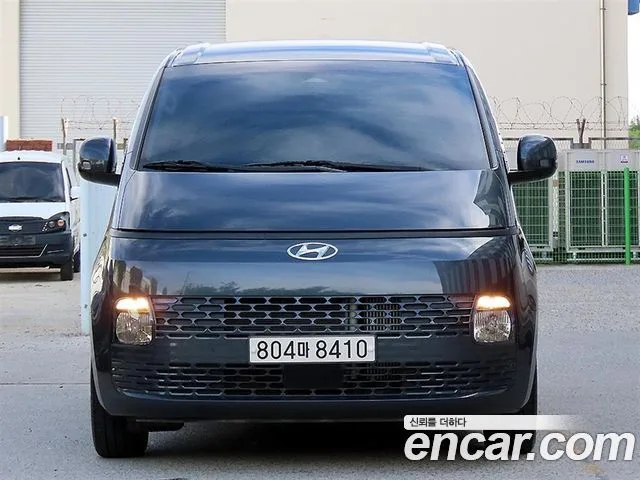 2023 Hyundai Staria