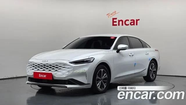 2023 Kia K8