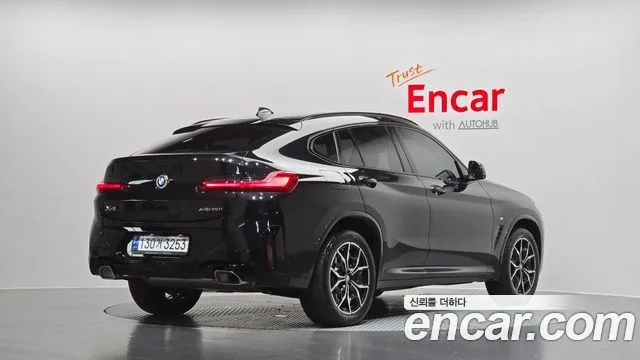 2023 BMW X4