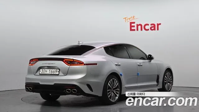 2018 Kia Stinger, foto 2