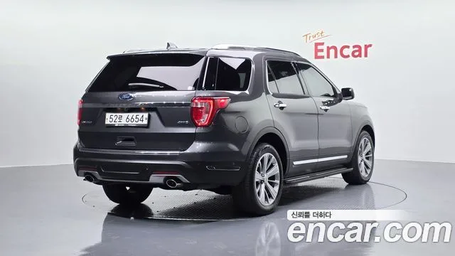 2018 Ford Explorer, foto 2